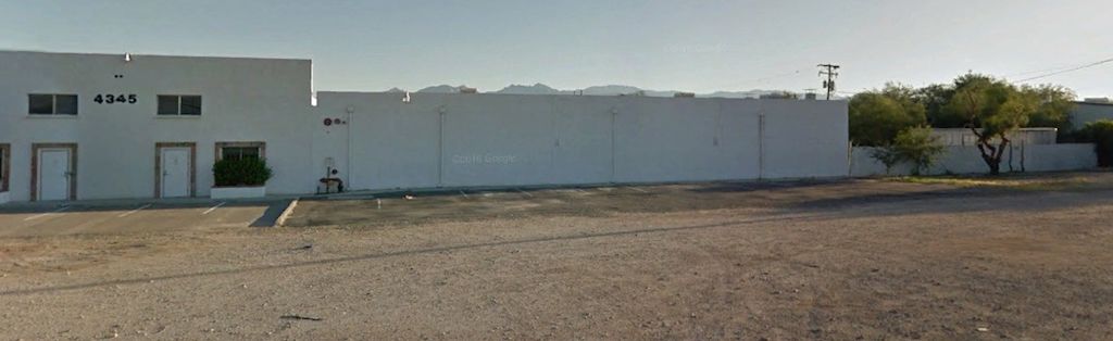 Lightning Ridge Cafe, 5350 E. Irvington Road